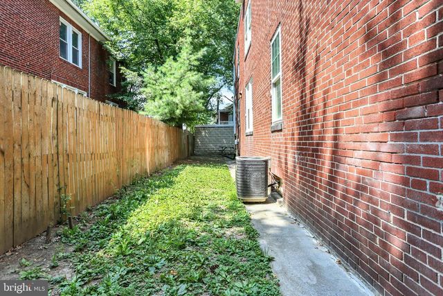 2708 LEXINGTON ST, Harrisburg, PA 17110