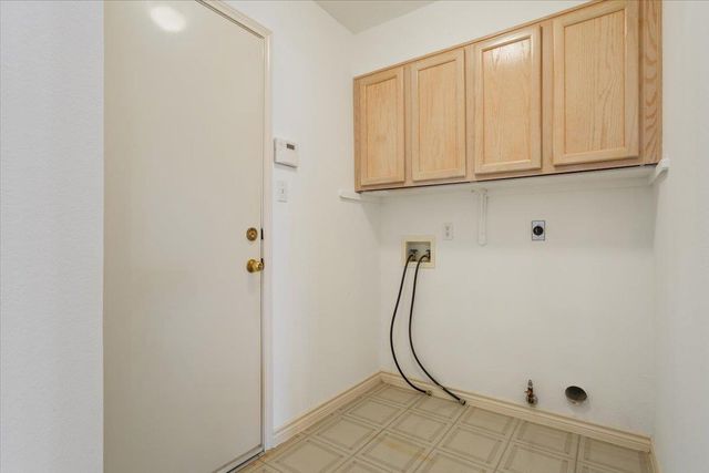 2601 Grist LN, Cedar Park, TX 78613