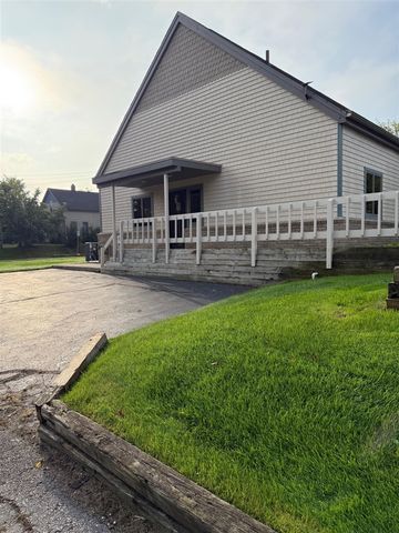 316 8th Street, Manistee, MI 49660