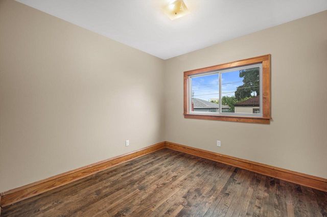 1960 S 68th STREET, West Allis, WI 53219