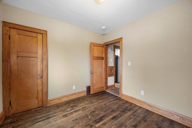 1960 S 68th STREET, West Allis, WI 53219