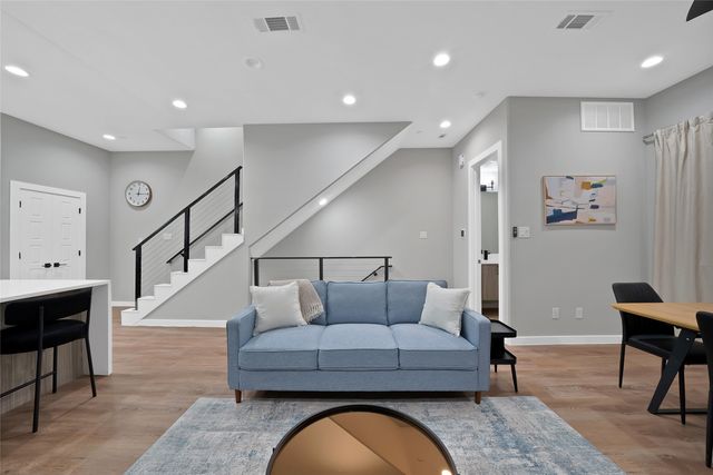 2813 Weisenberger Street 102, Fort Worth, TX 76107