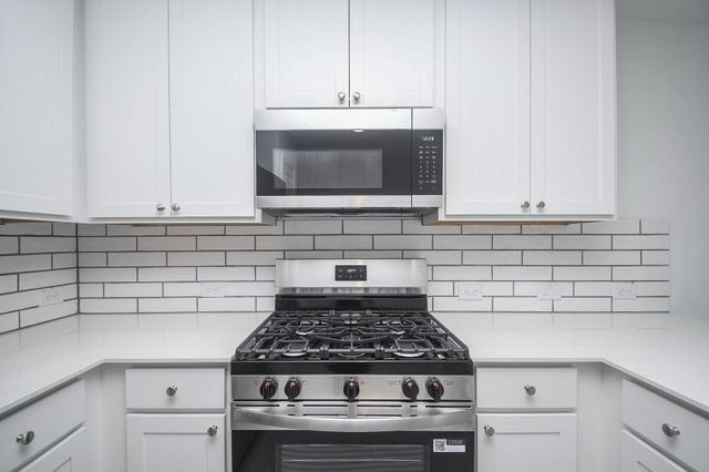 923 Capracotta Drive, Huffman, TX 77336