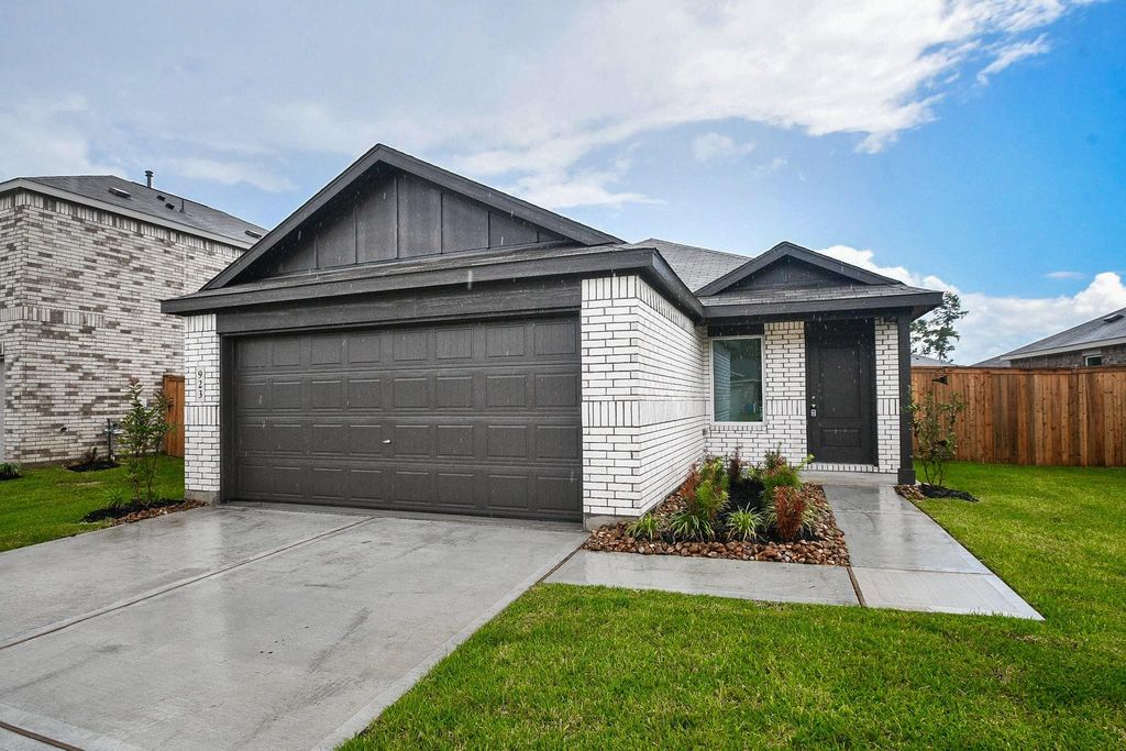 923 Capracotta Drive, Huffman, TX 77336