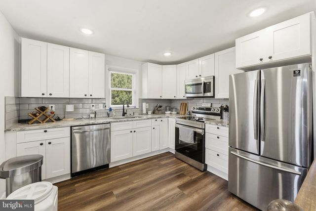 3932 SHILOH AVE, Hampstead, MD 21074