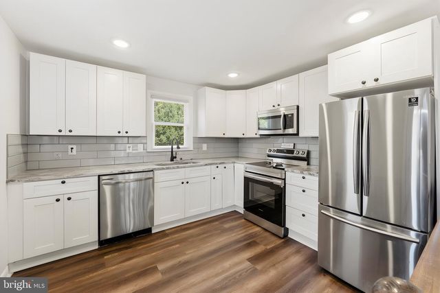 3932 SHILOH AVE, Hampstead, MD 21074