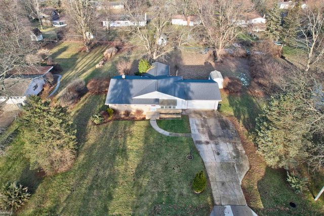 1368 Autumn Drive, Flint, MI 48532