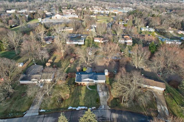 1368 Autumn Drive, Flint, MI 48532