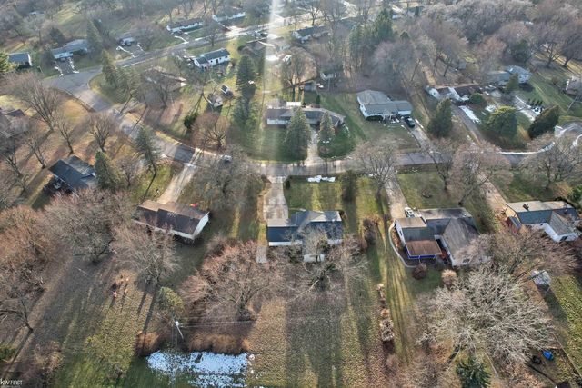 1368 Autumn Drive, Flint, MI 48532