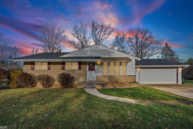 1368 Autumn Drive, Flint, MI 48532