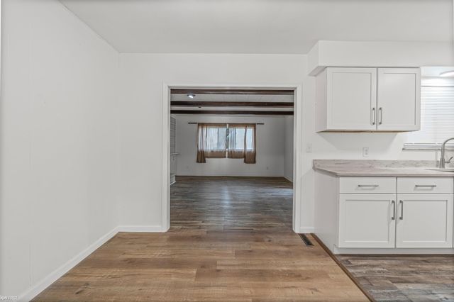 1368 Autumn Drive, Flint, MI 48532