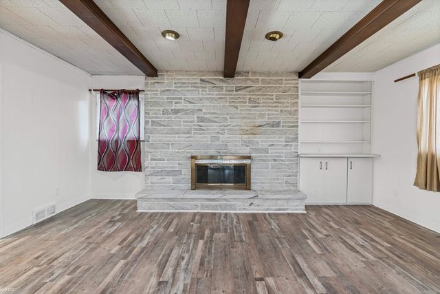 1368 Autumn Drive, Flint, MI 48532