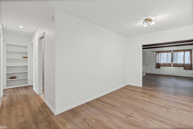 1368 Autumn Drive, Flint, MI 48532