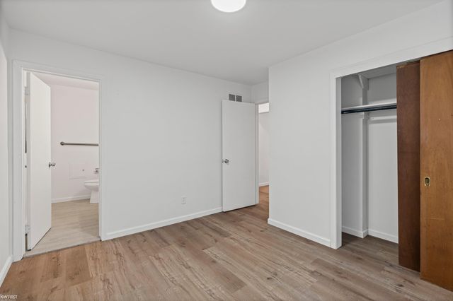 1368 Autumn Drive, Flint, MI 48532