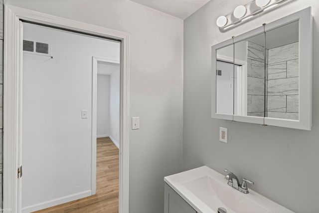 1368 Autumn Drive, Flint, MI 48532