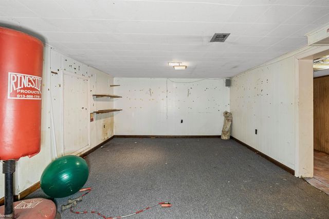 1368 Autumn Drive, Flint, MI 48532