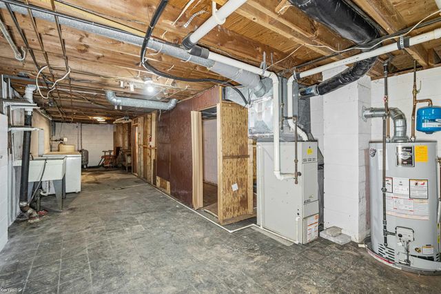 1368 Autumn Drive, Flint, MI 48532