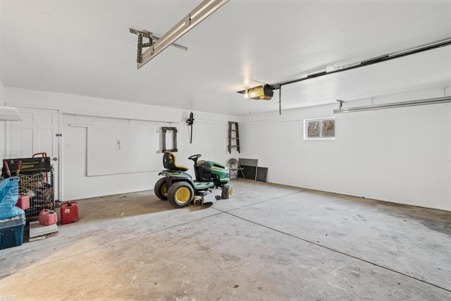 1368 Autumn Drive, Flint, MI 48532