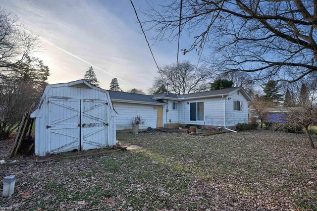 1368 Autumn Drive, Flint, MI 48532