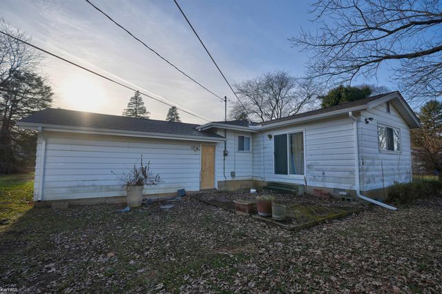 1368 Autumn Drive, Flint, MI 48532