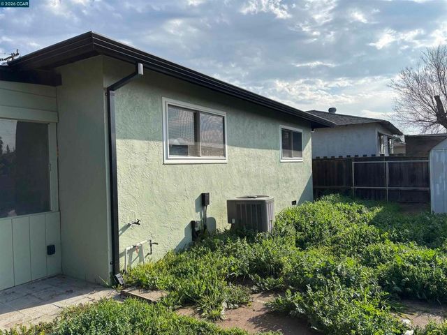 1304 E 13Th St, Antioch, CA 94509