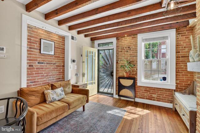 18 S WASHINGTON ST, Baltimore, MD 21231