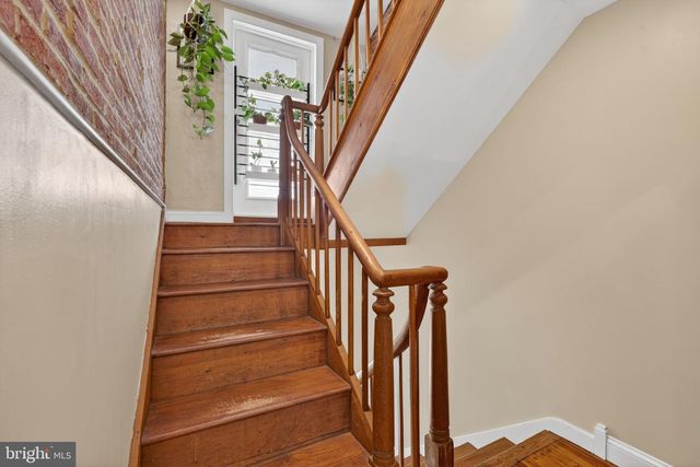18 S WASHINGTON ST, Baltimore, MD 21231