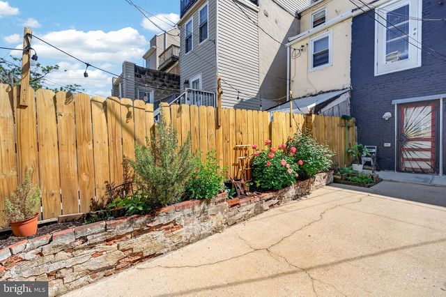 18 S WASHINGTON ST, Baltimore, MD 21231