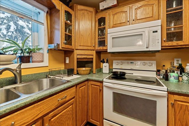 1015 JOYCE DRIVE, Fairbanks, AK 99701