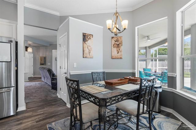 1956 Rue La Fontaine, Navarre, FL 32566