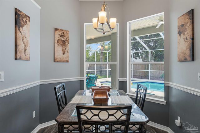 1956 Rue La Fontaine, Navarre, FL 32566