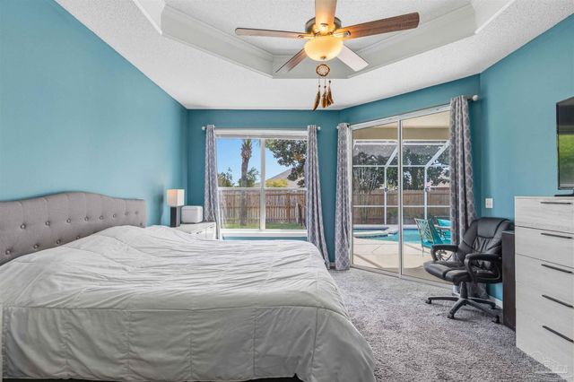 1956 Rue La Fontaine, Navarre, FL 32566
