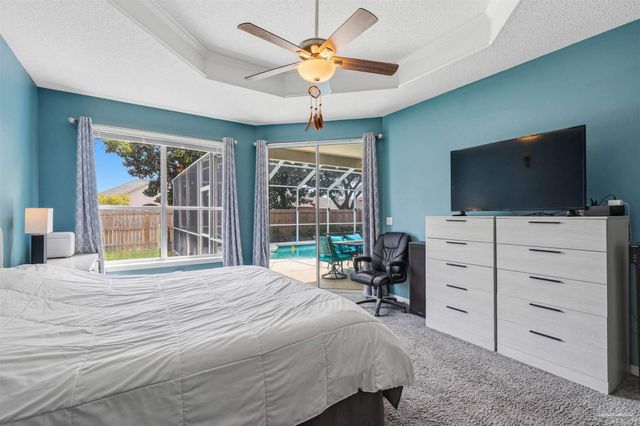 1956 Rue La Fontaine, Navarre, FL 32566