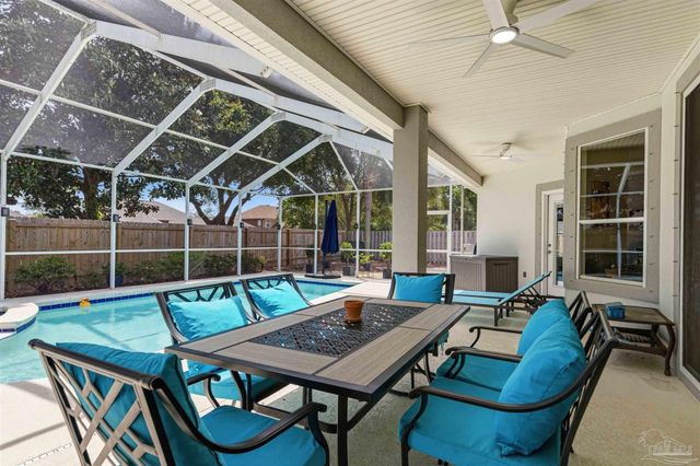 1956 Rue La Fontaine, Navarre, FL 32566