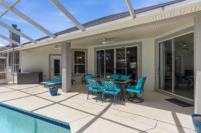 1956 Rue La Fontaine, Navarre, FL 32566
