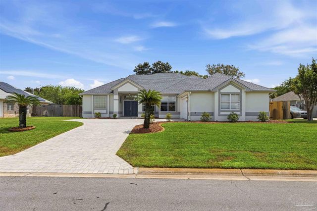 1956 Rue La Fontaine, Navarre, FL 32566