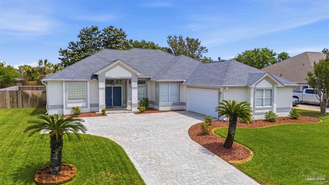 1956 Rue La Fontaine, Navarre, FL 32566