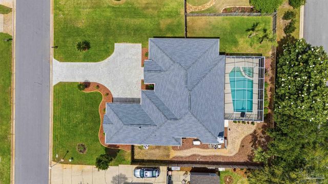 1956 Rue La Fontaine, Navarre, FL 32566