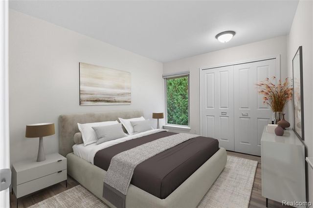 1476 E Oakbrook, Rochester Hills, MI 48307