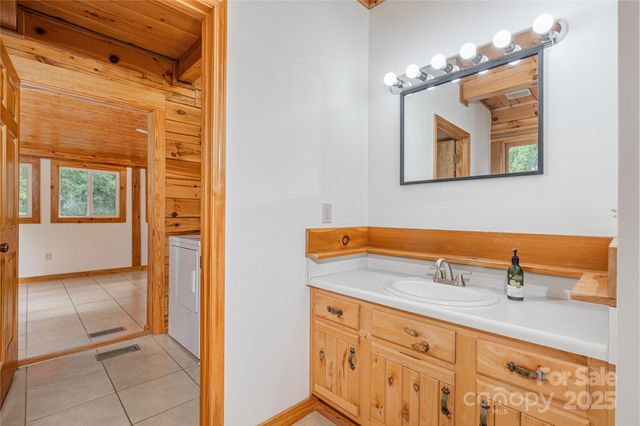 288 Hard To Find Drive, Brevard, NC 28712