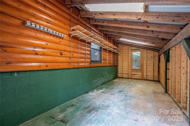 288 Hard To Find Drive, Brevard, NC 28712