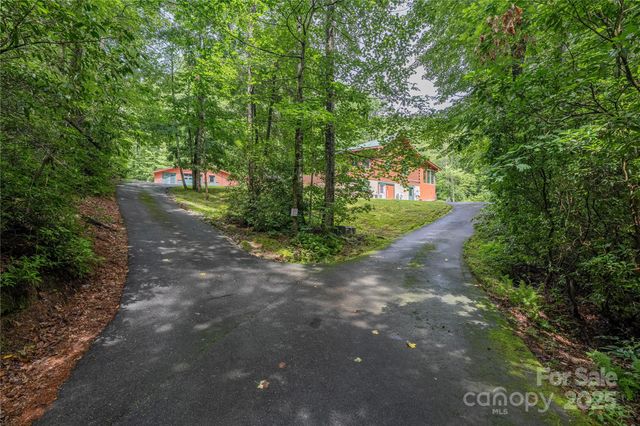 288 Hard To Find Drive, Brevard, NC 28712