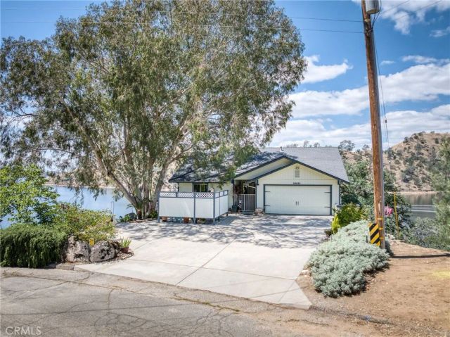 28037 Sky Harbour, Friant, CA 93626