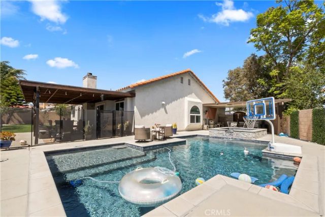 3906 N Flame Tree, Rialto, CA 92377
