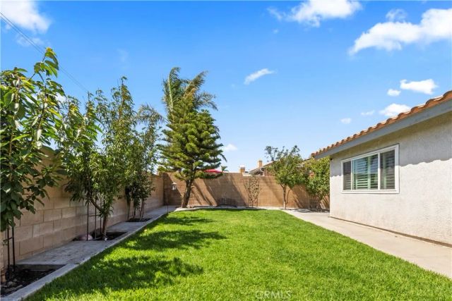 3906 N Flame Tree, Rialto, CA 92377