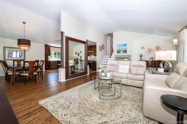1 Lynns Way, New Rochelle, NY 10805