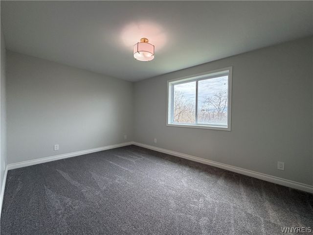 100 Frankhauser Road, Amherst, NY 14221
