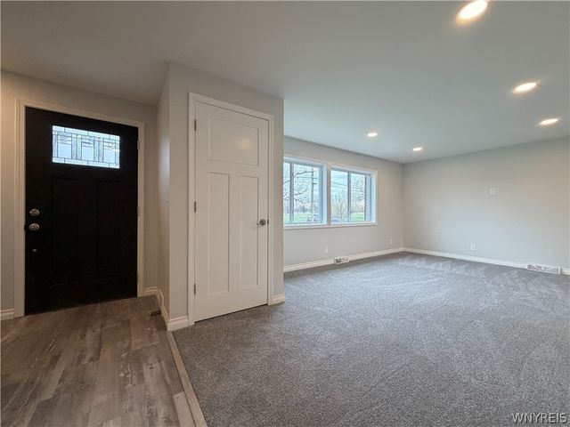 100 Frankhauser Road, Amherst, NY 14221