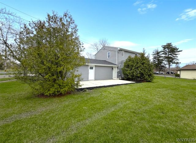 100 Frankhauser Road, Amherst, NY 14221