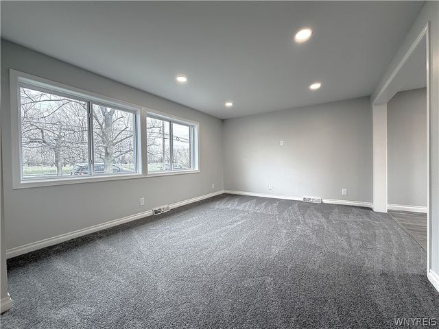 100 Frankhauser Road, Amherst, NY 14221